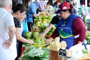 Imagem da notícia - Seas festeja Dia Mundial da Alimentação com degustação de sucos naturais, feira regional e palestra sobre slow food