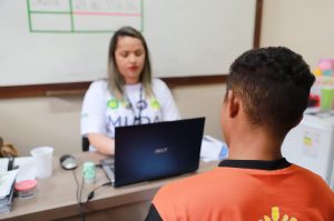 Imagem da notícia - Refugiados venezuelanos recebem serviços de saúde, cadastro para emprego e restabelecimento do contato familiar