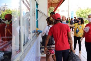 Imagem da notícia - Equipe da área social atende população em situação de rua no Ceci Aparecida