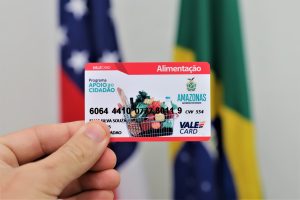Imagem da notícia - Governo do Amazonas convoca 8 mil pessoas para retirada dos cartões do programa ‘Apoio Cidadão’ nos Correios