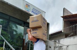 Imagem da notícia - Governo do Amazonas envia cestas básicas para artistas plásticos de Parintins