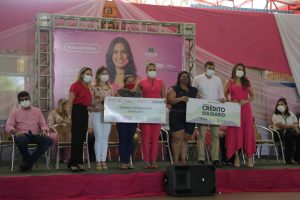 Imagem da notícia - CECF Magdalena Arce Daou recebe serviços de saúde e cidadania no Outubro Rosa