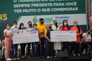 Imagem da notícia - Governo do Estado reforça assistência social de Parintins com investimentos e doações de cestas básicas e kits de higiene