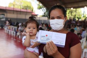 Imagem da notícia - Governo do Amazonas inicia entrega do Auxílio Estadual para mais de 6 mil famílias em Iranduba