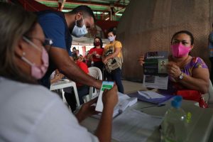 Imagem da notícia - Auxílio Estadual: início da distribuição dos cartões movimenta pontos de entrega na capital