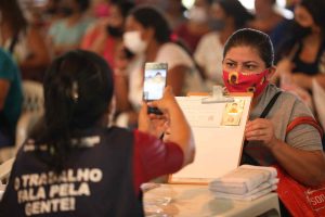 Imagem da notícia - Em Manaus, entrega de cartões remanescentes do Auxílio Estadual inicia nesta quarta-feira (1º/12)