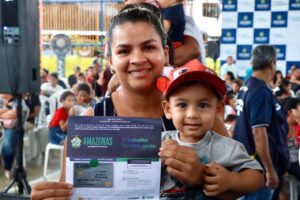 Imagem da notícia - Governo do Amazonas dá início à nova fase de entrega de cartões do Auxílio Estadual Permanente em Manaus