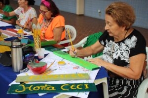 Imagem da notícia - Ceci Aparecida encerra Colônia de Férias revitalizando horta e promovendo uma variedade de brincadeiras com idosos