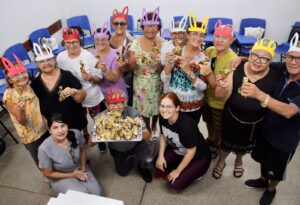 Imagem da notícia - CECF Miranda Leão faz oficina de adereços de Páscoa em Grupos de Convivência