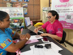 Imagem da notícia - Em Manacapuru, Seas leva atendimento do Crédito Rosa e Prato Cheio para ação social