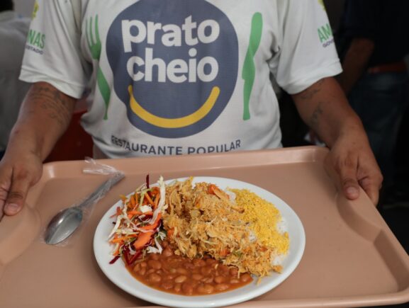 Prato Cheio serviu mais de 2 milhões de refeições no Amazonas no 1º semestre de 2025