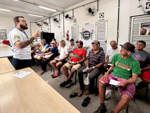 Programa Prato Cheio dá início a ciclo de palestras de janeiro em unidades da capital e interior