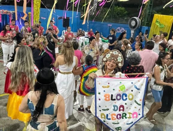 Seas promove festa de Carnaval para frequentadores dos Centros de Convivência