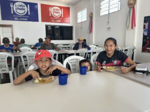 Programa Prato Cheio, do Governo do Estado, ultrapassa 338 mil refeições servidas em Pari…